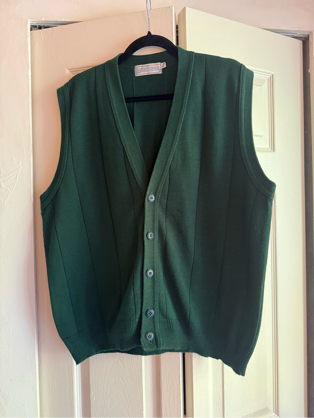 Men's Dark Green Button-Front Knit Sweater Vest